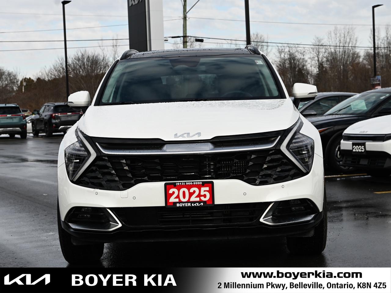 2025 Kia Sportage Plug-In Hybrid SX w/Black Interior COMES WITH SNOWS ON ALLOYS TOO Photo2