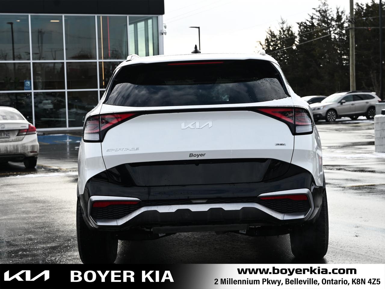 2025 Kia Sportage Plug-In Hybrid SX w/Black Interior COMES WITH SNOWS ON ALLOYS TOO Photo