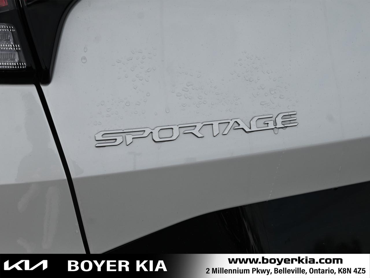 2025 Kia Sportage Plug-In Hybrid SX w/Black Interior COMES WITH SNOWS ON ALLOYS TOO Photo
