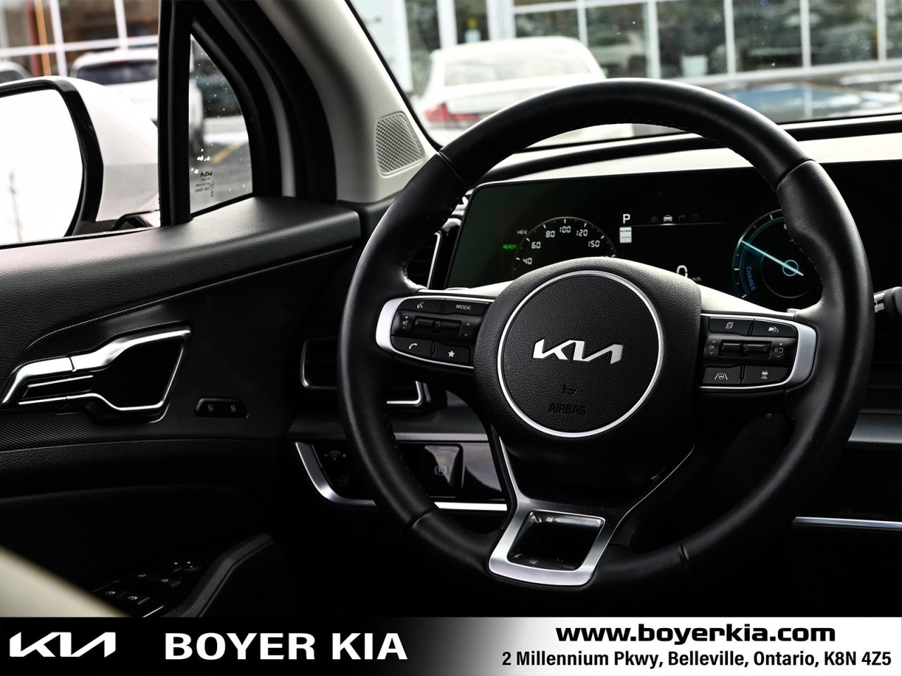 2025 Kia Sportage Plug-In Hybrid SX w/Black Interior COMES WITH SNOWS ON ALLOYS TOO Photo