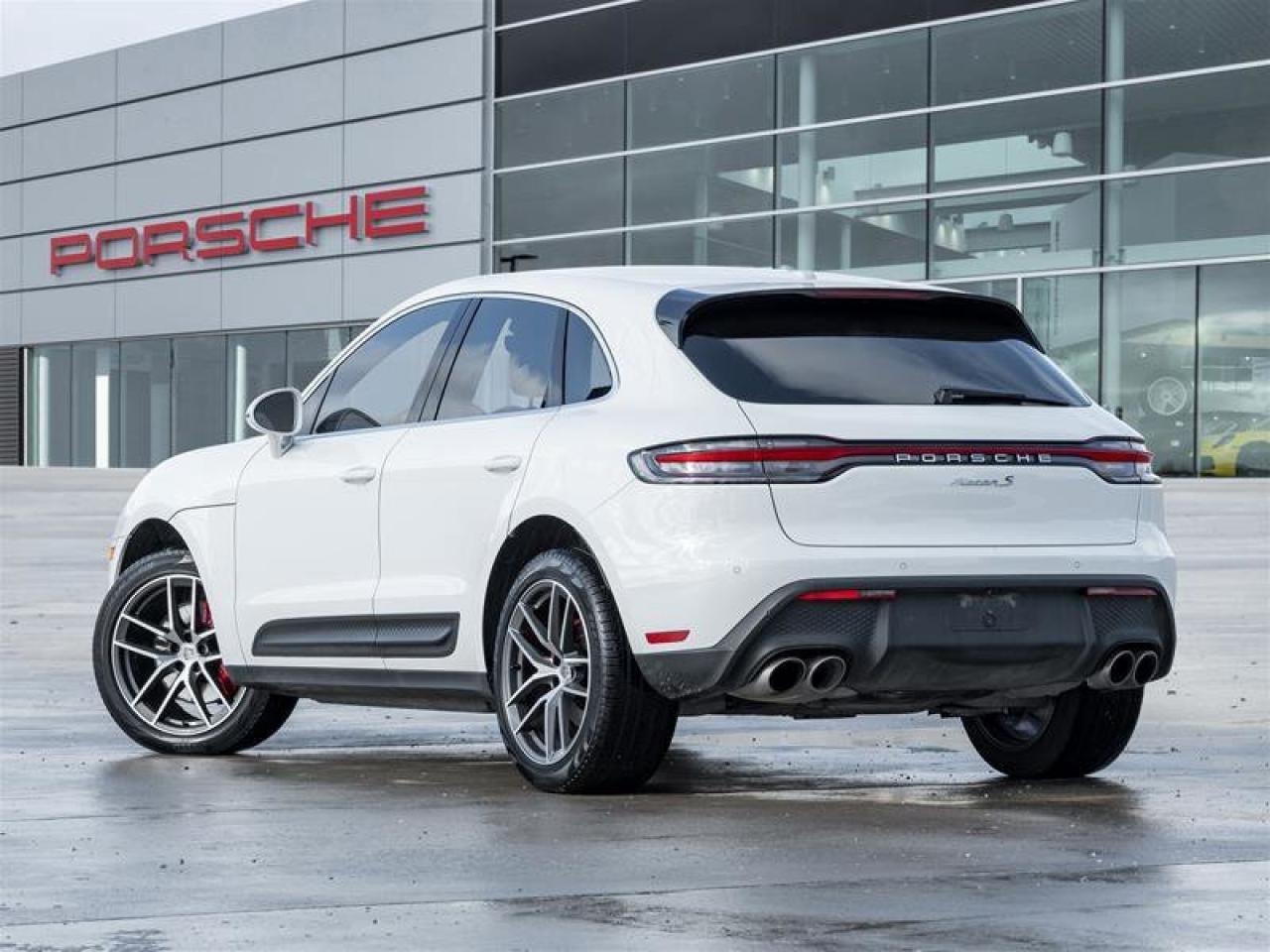 2022 Porsche Macan S Photo