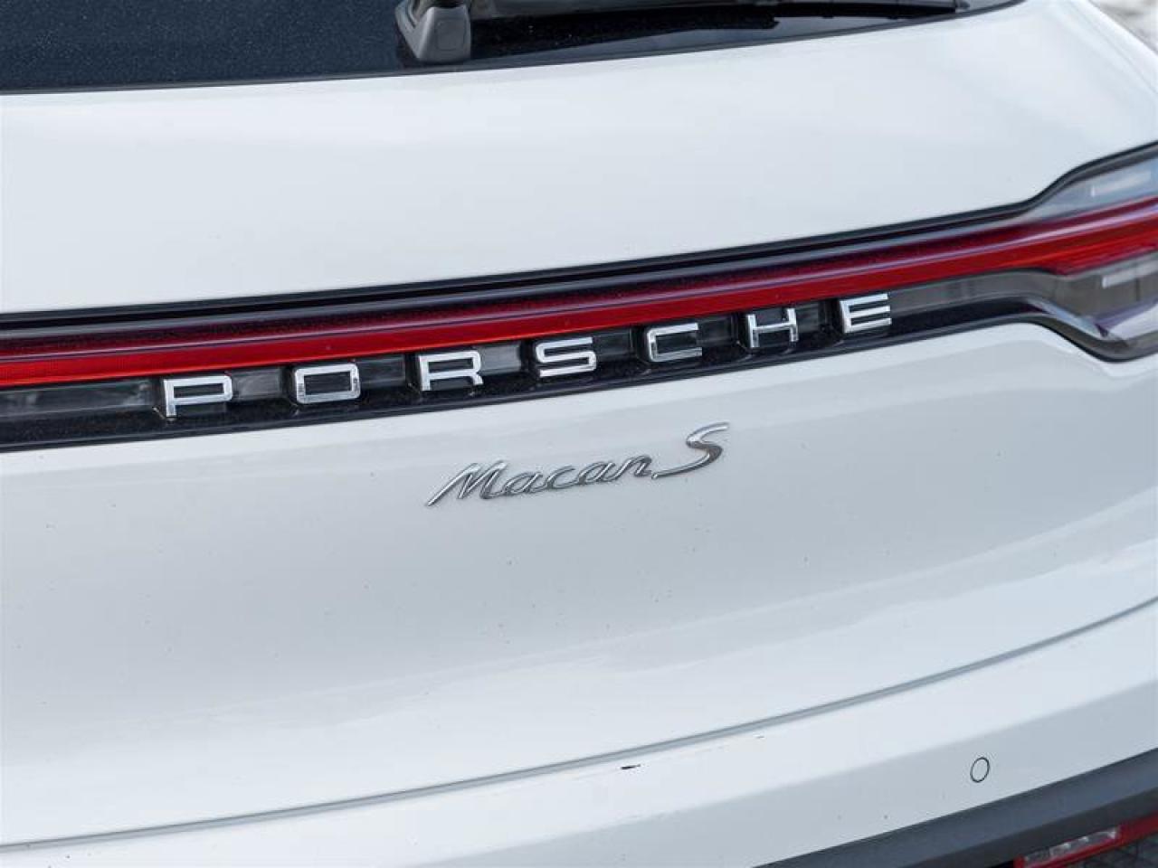 2022 Porsche Macan S Photo