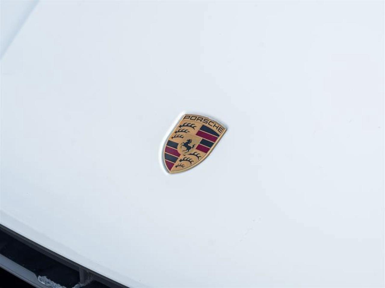 2022 Porsche Macan S Photo