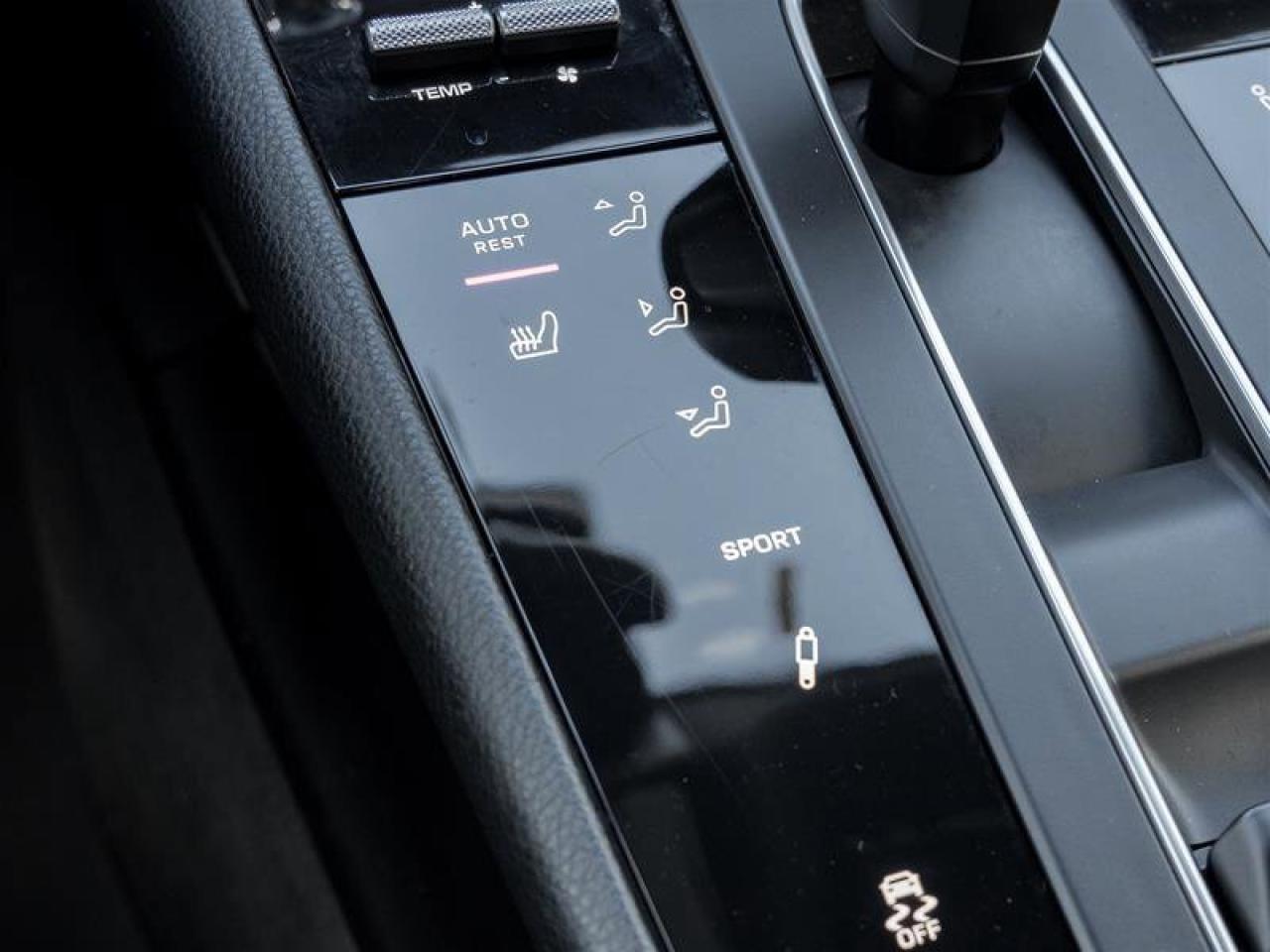 2022 Porsche Macan S Photo