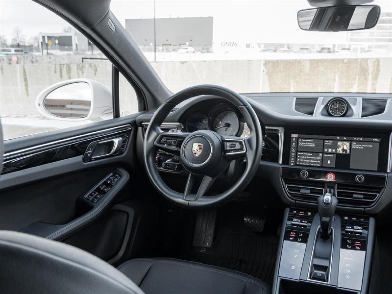 2022 Porsche Macan S Photo