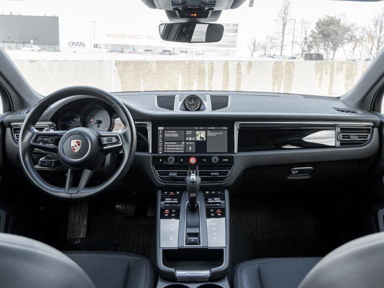 2022 Porsche Macan S Photo