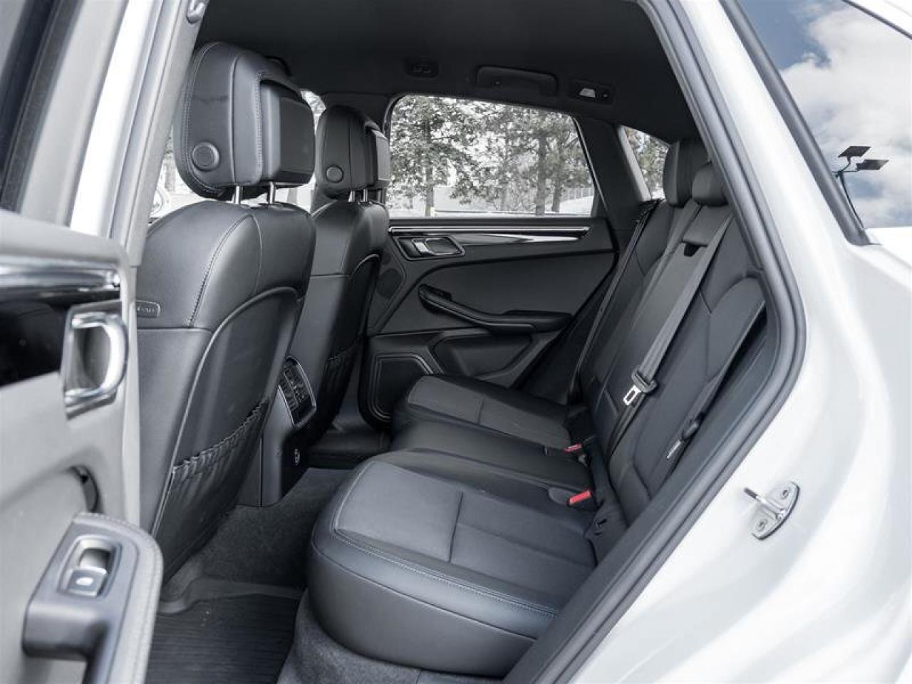 2022 Porsche Macan S Photo