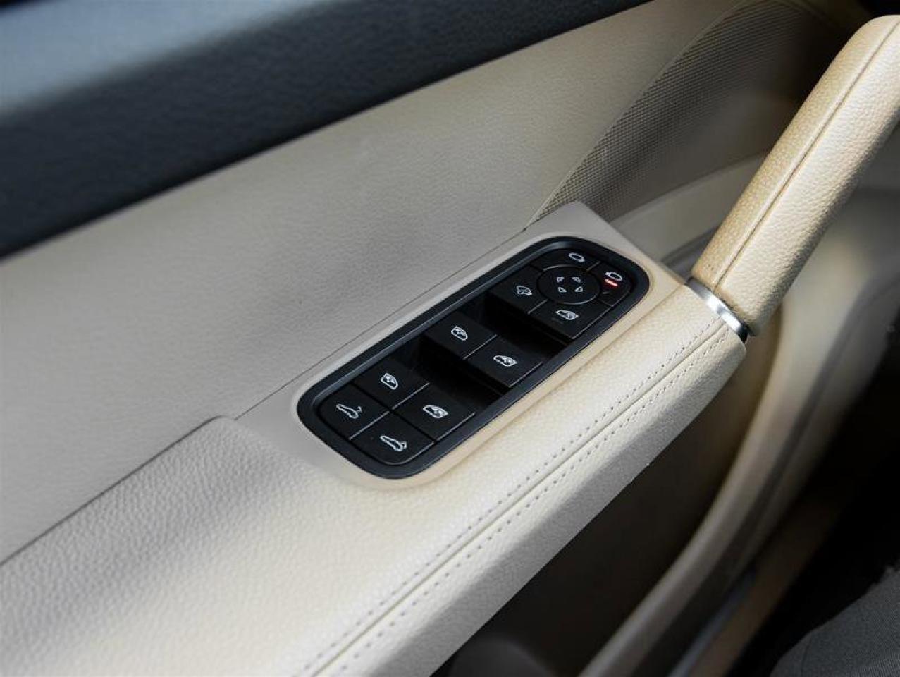 2023 Porsche Cayenne AWD CPO Premium Pkg Surround View Photo