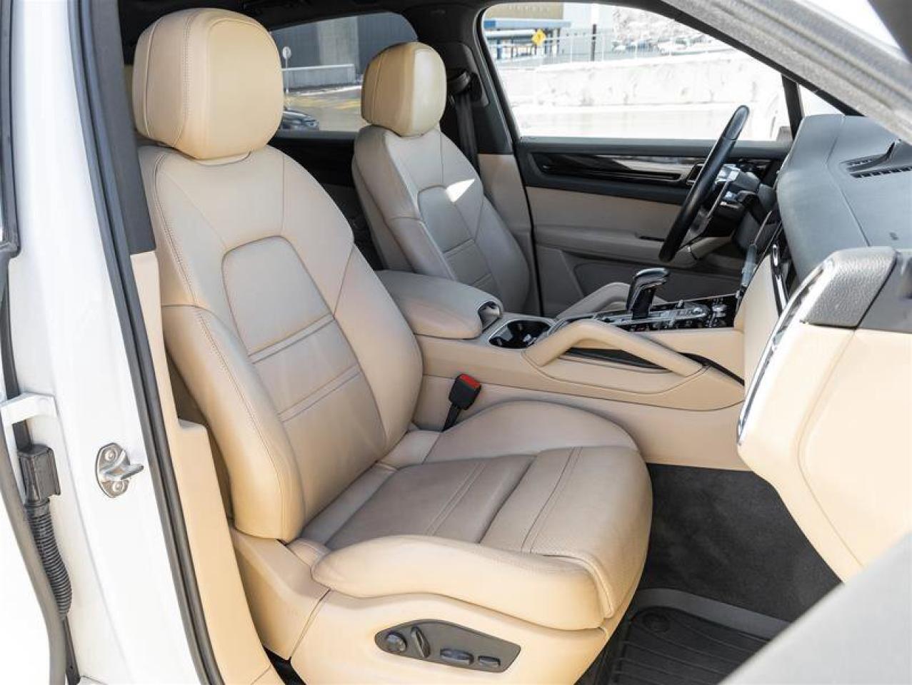 2023 Porsche Cayenne AWD CPO Premium Pkg Surround View Photo