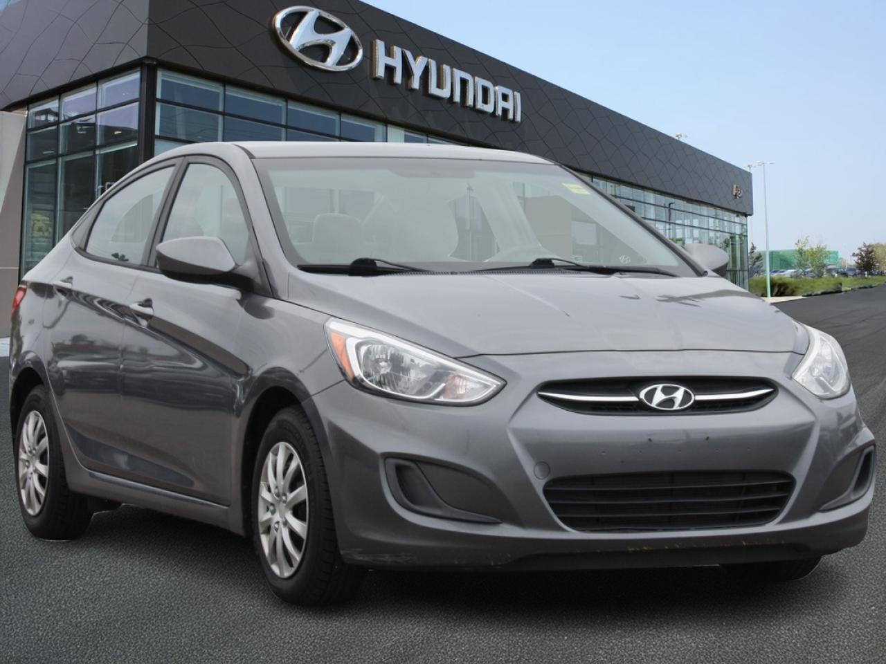 2016 Hyundai Accent GL / Heated Seats / Bluetooth / Power Windows Photo2
