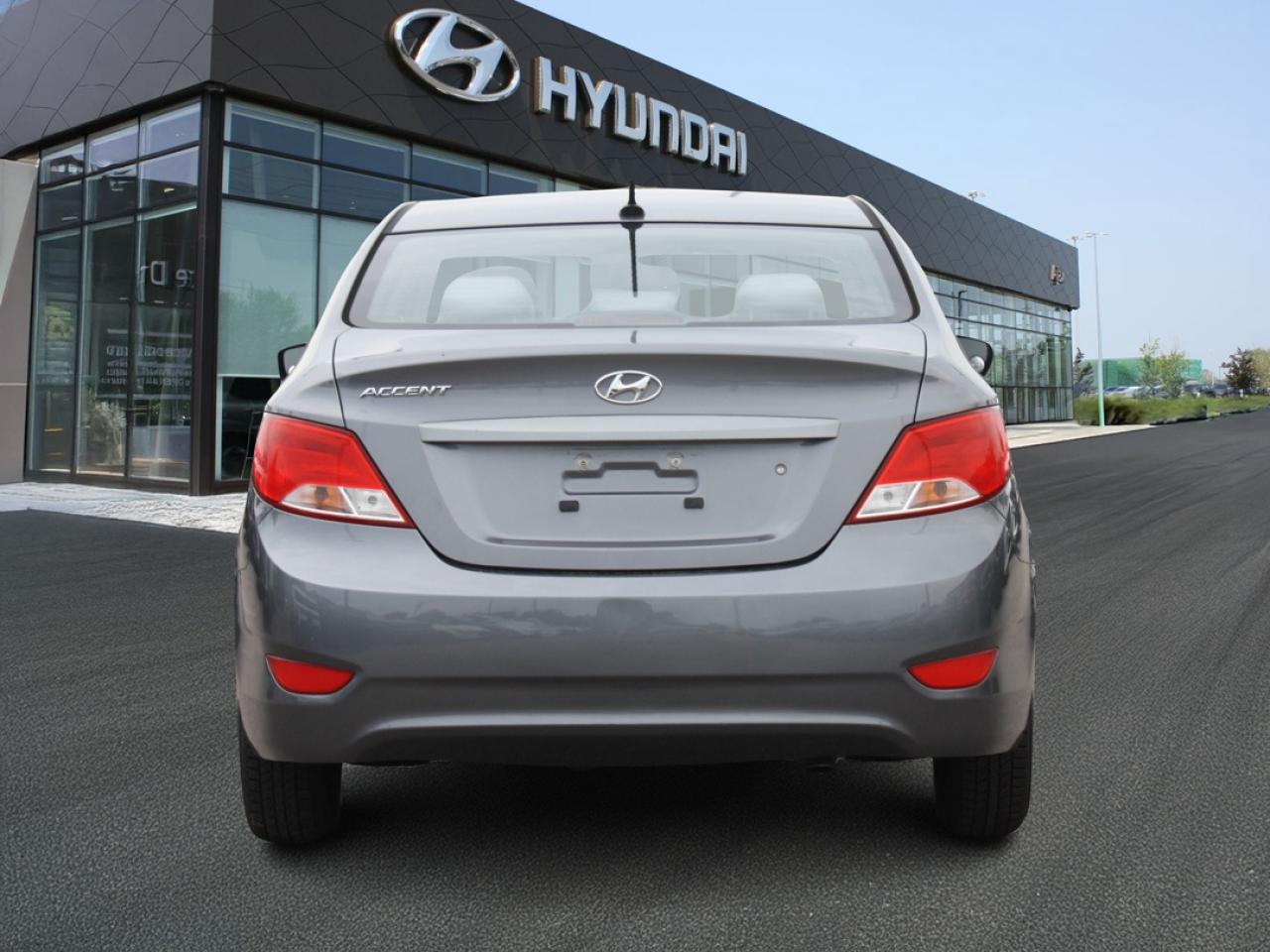 2016 Hyundai Accent GL / Heated Seats / Bluetooth / Power Windows Photo