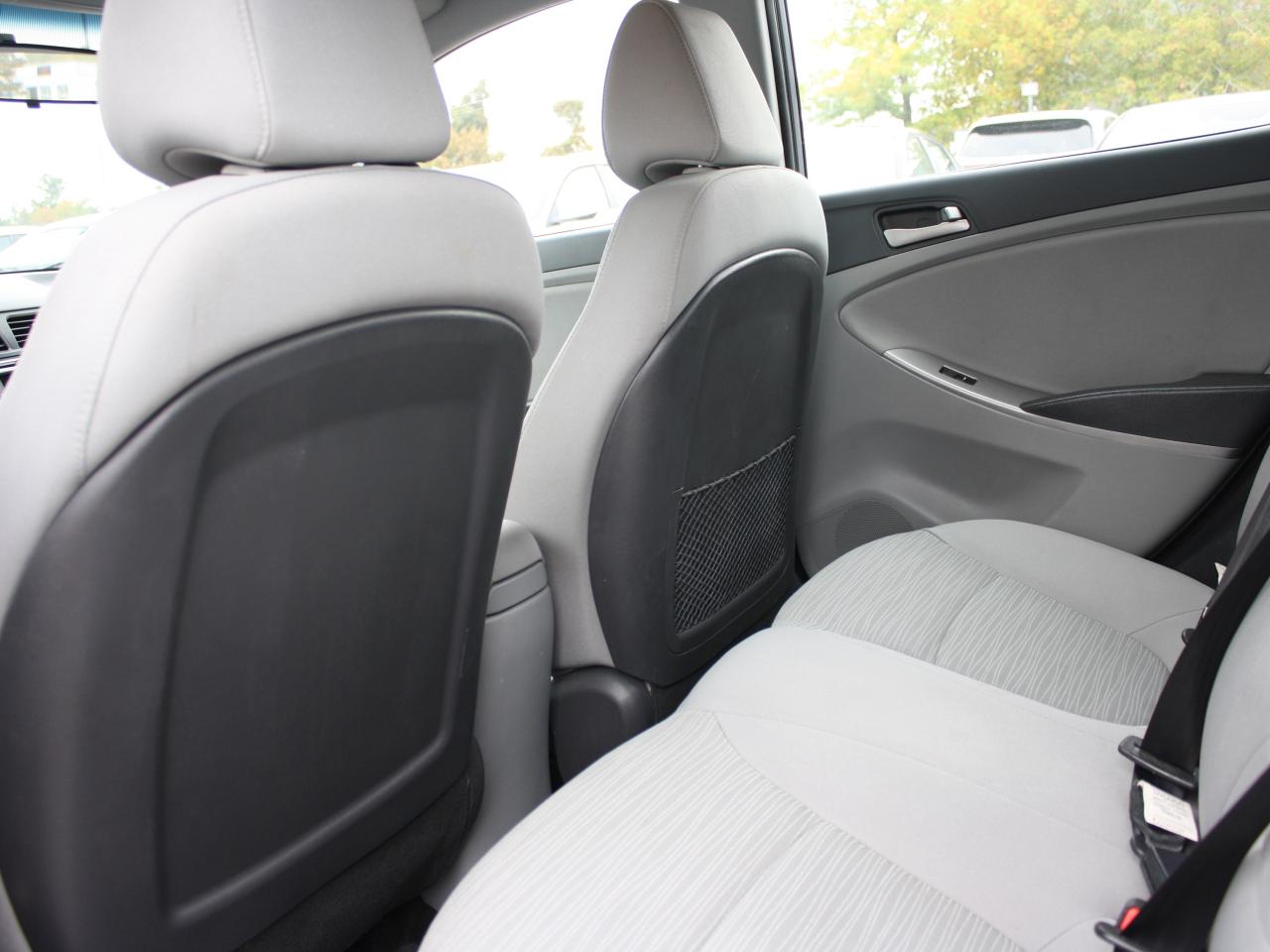 2016 Hyundai Accent GL / Heated Seats / Bluetooth / Power Windows Photo