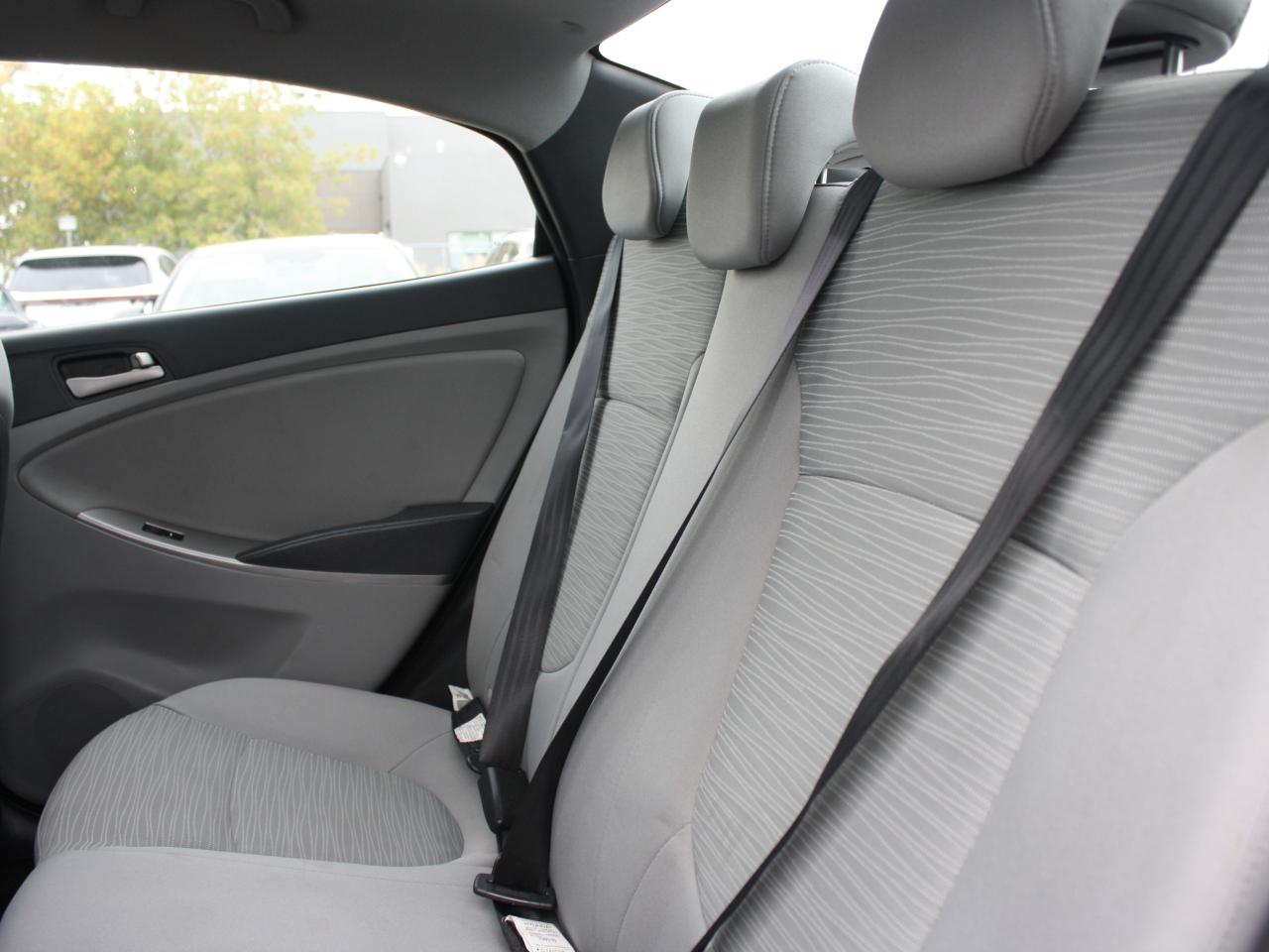 2016 Hyundai Accent GL / Heated Seats / Bluetooth / Power Windows Photo