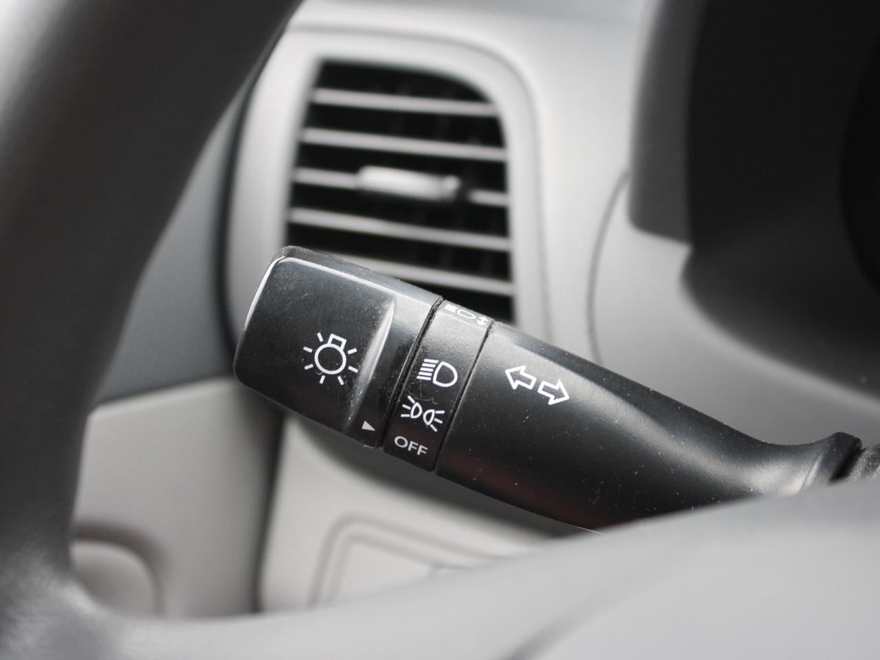 2016 Hyundai Accent GL / Heated Seats / Bluetooth / Power Windows Photo