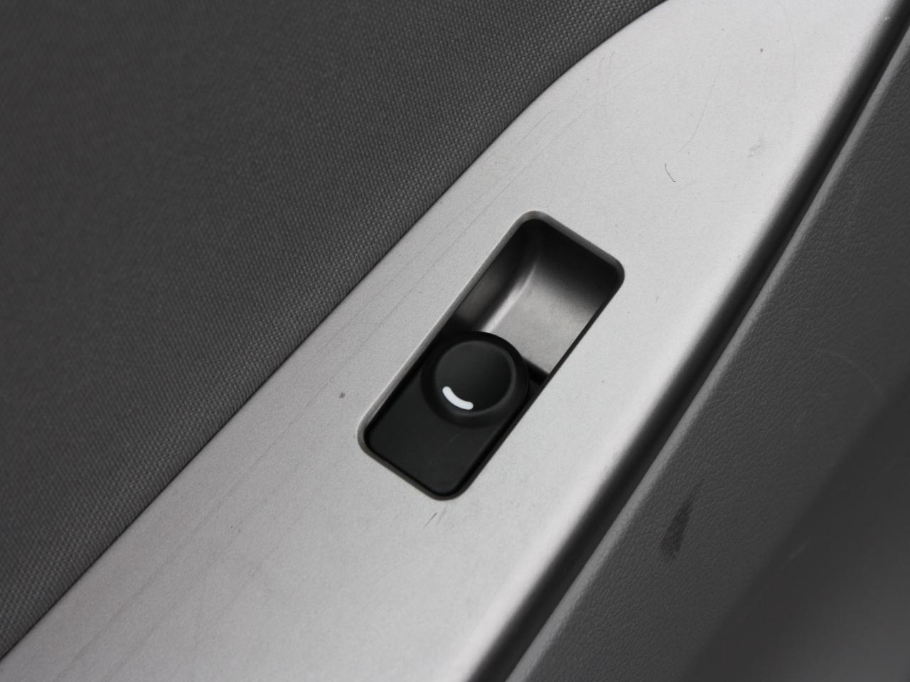 2016 Hyundai Accent GL / Heated Seats / Bluetooth / Power Windows Photo