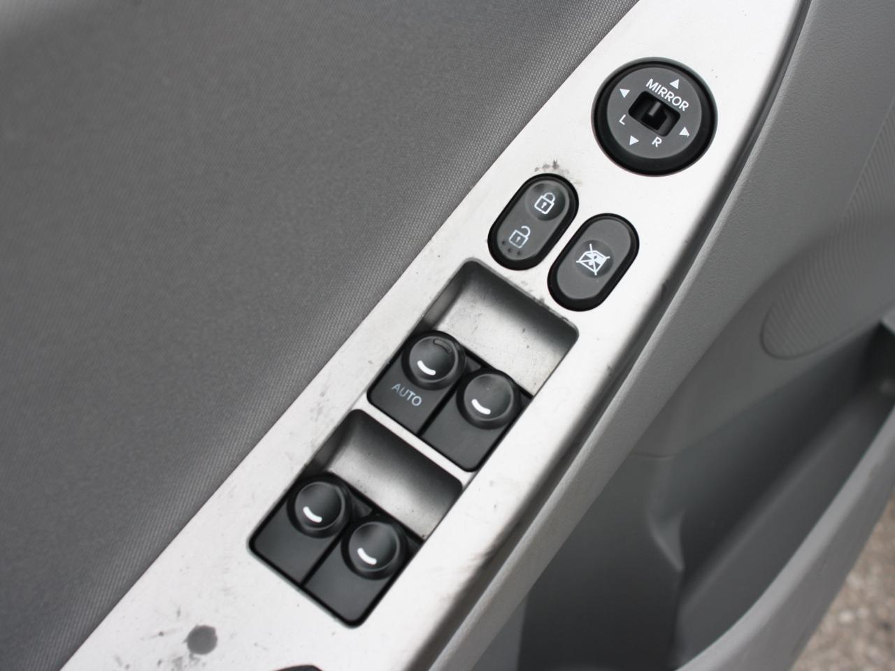 2016 Hyundai Accent GL / Heated Seats / Bluetooth / Power Windows Photo