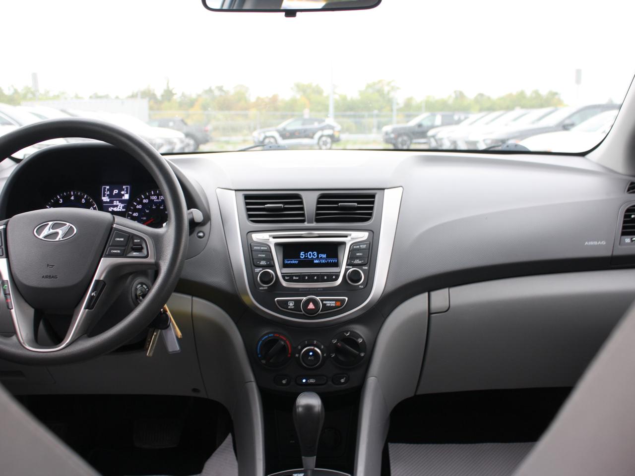 2016 Hyundai Accent GL / Heated Seats / Bluetooth / Power Windows Photo