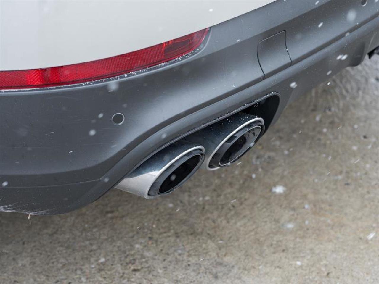 2022 Porsche Cayenne AWD 21 Cayenne Exclusive Design Wheels Surround Vi Photo