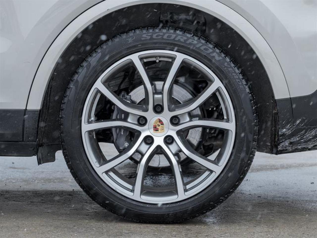 2022 Porsche Cayenne AWD 21 Cayenne Exclusive Design Wheels Surround Vi Photo