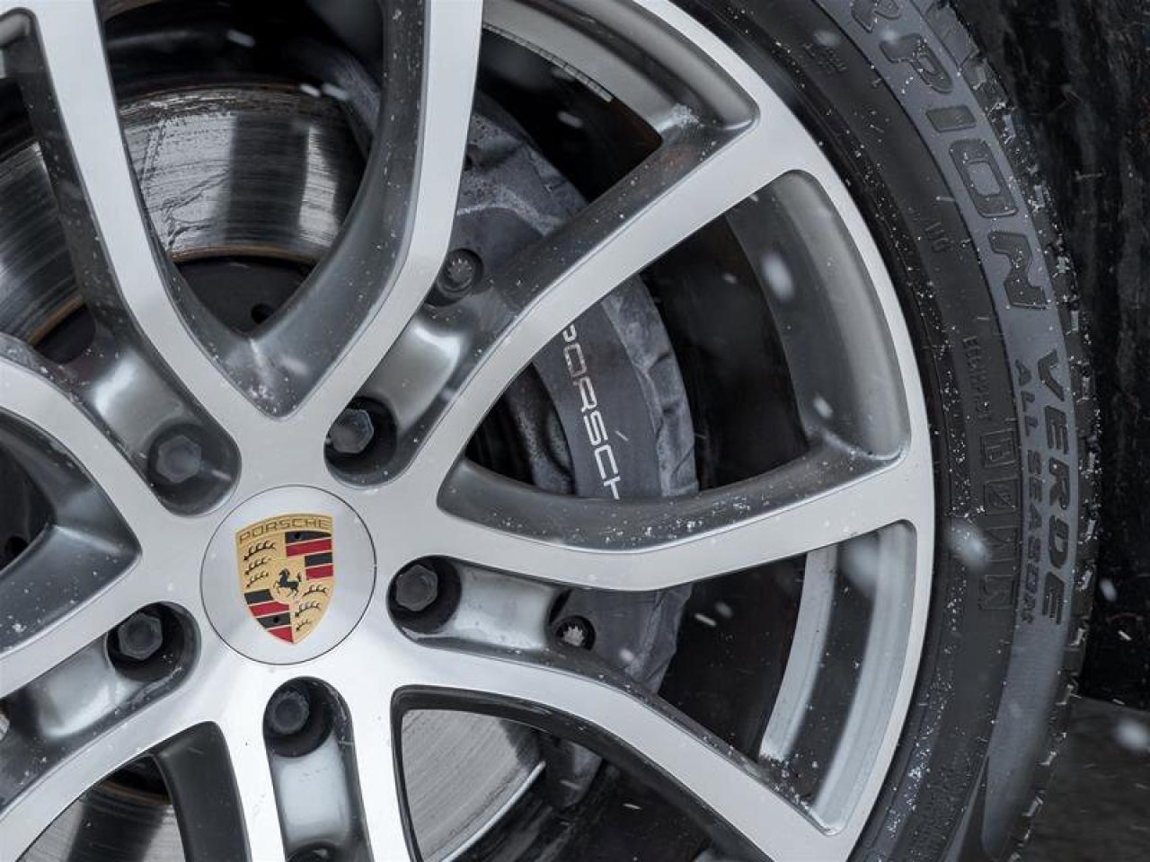 2022 Porsche Cayenne AWD 21 Cayenne Exclusive Design Wheels Surround Vi Photo