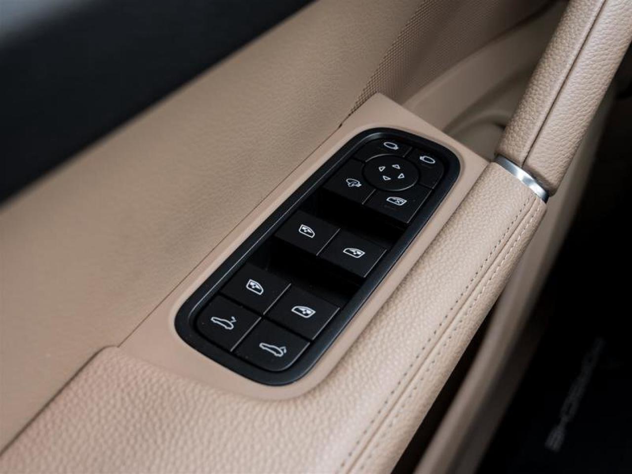 2022 Porsche Cayenne AWD 21 Cayenne Exclusive Design Wheels Surround Vi Photo