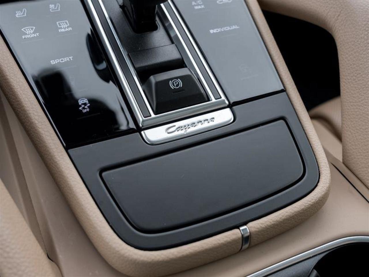 2022 Porsche Cayenne AWD 21 Cayenne Exclusive Design Wheels Surround Vi Photo