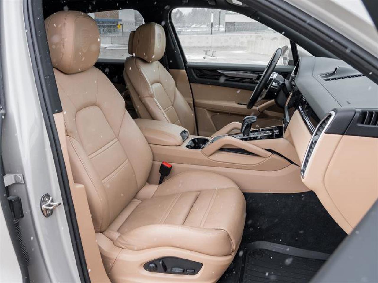 2022 Porsche Cayenne AWD 21 Cayenne Exclusive Design Wheels Surround Vi Photo