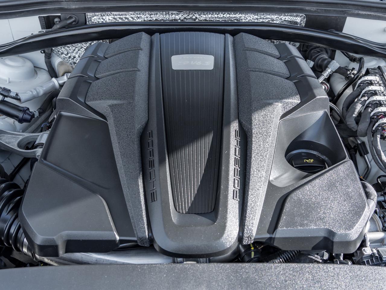 2023 Porsche Macan S CPO Premium Pkg Plus Adaptive Air Suspension inc Photo