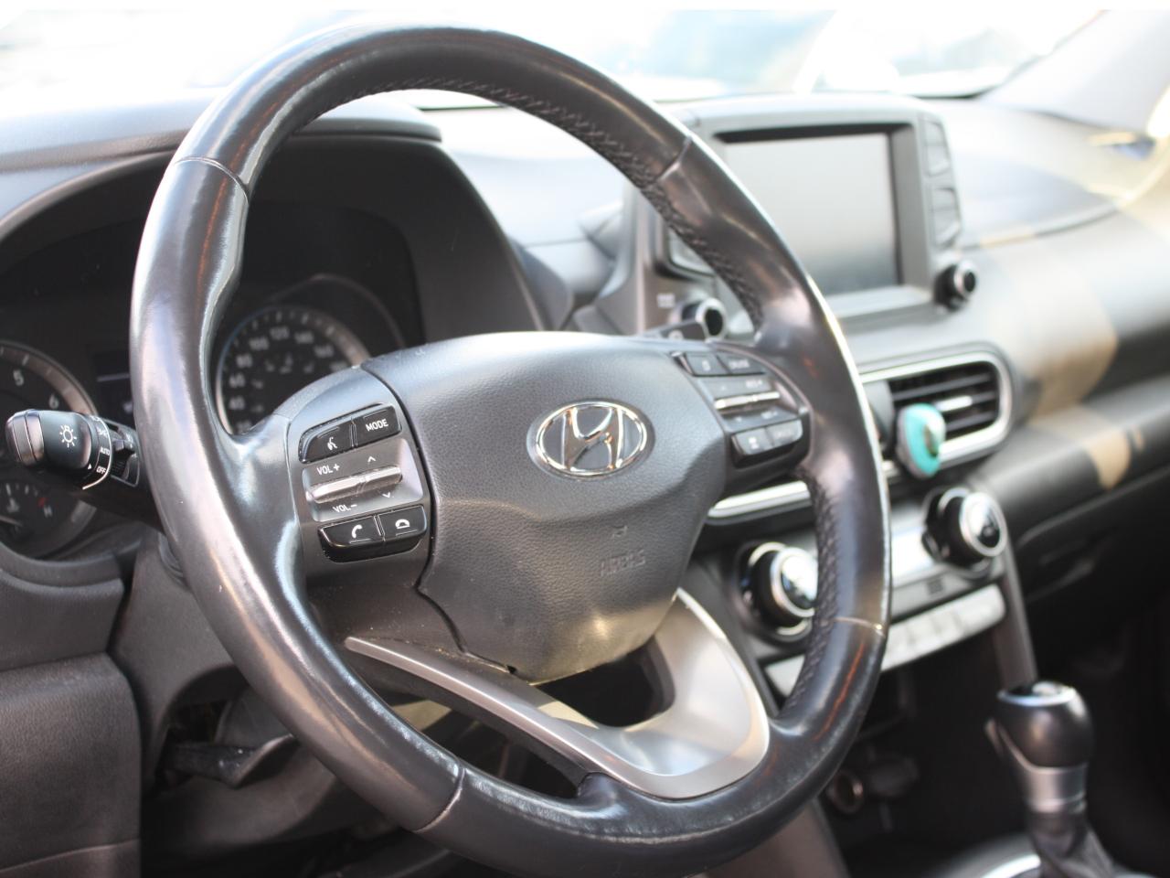 2020 Hyundai KONA 2.0L Luxury AWD / Leather / Heated Seats / Sunroof Photo