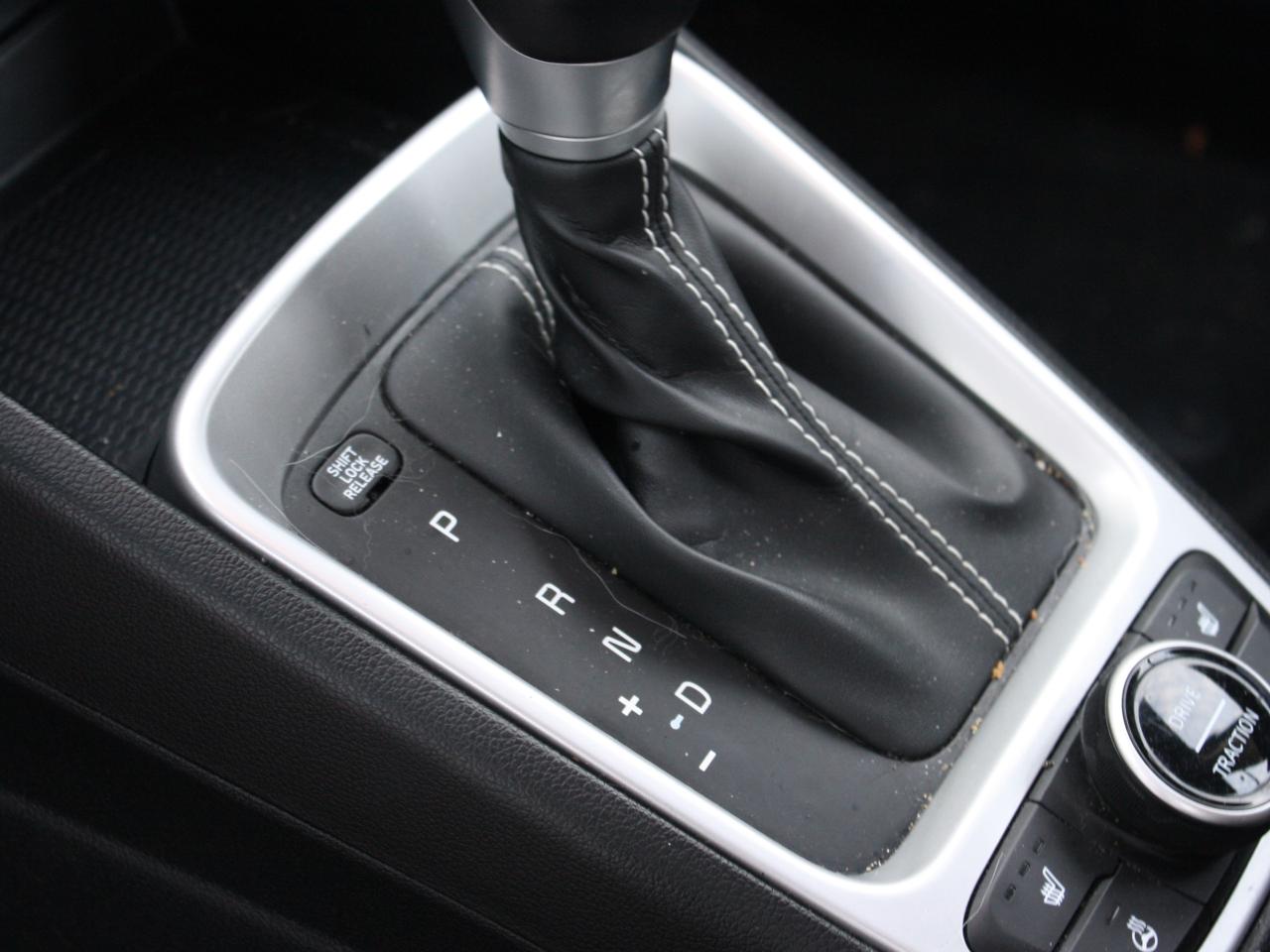 2022 Hyundai Venue Ultimate IVT w-Black Interior Photo