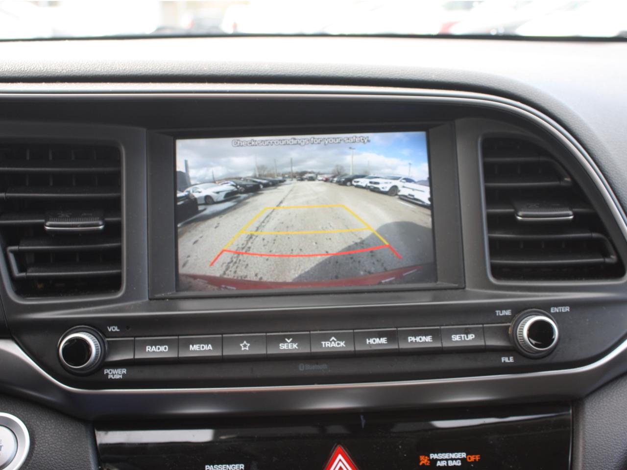 2020 Hyundai Elantra Preferred w-Sun & Safety Package IVT Photo