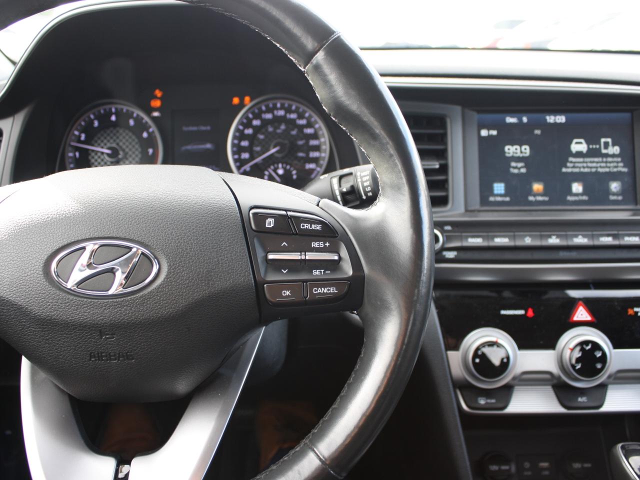 2020 Hyundai Elantra Preferred w-Sun & Safety Package IVT Photo