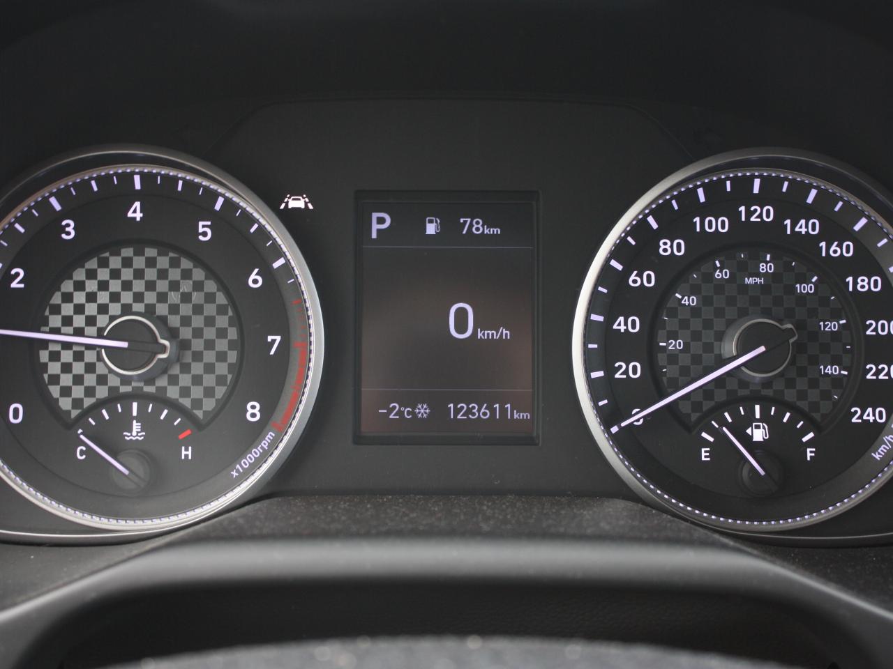 2020 Hyundai Elantra Preferred w-Sun & Safety Package IVT Photo