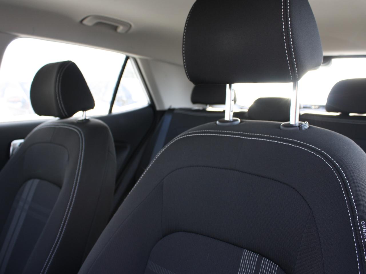 2023 Hyundai Venue Preferred IVT w-Two-Tone / Heated Seats Photo