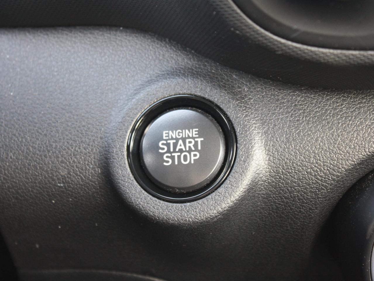 2023 Hyundai Venue Preferred IVT w-Two-Tone / Heated Seats Photo