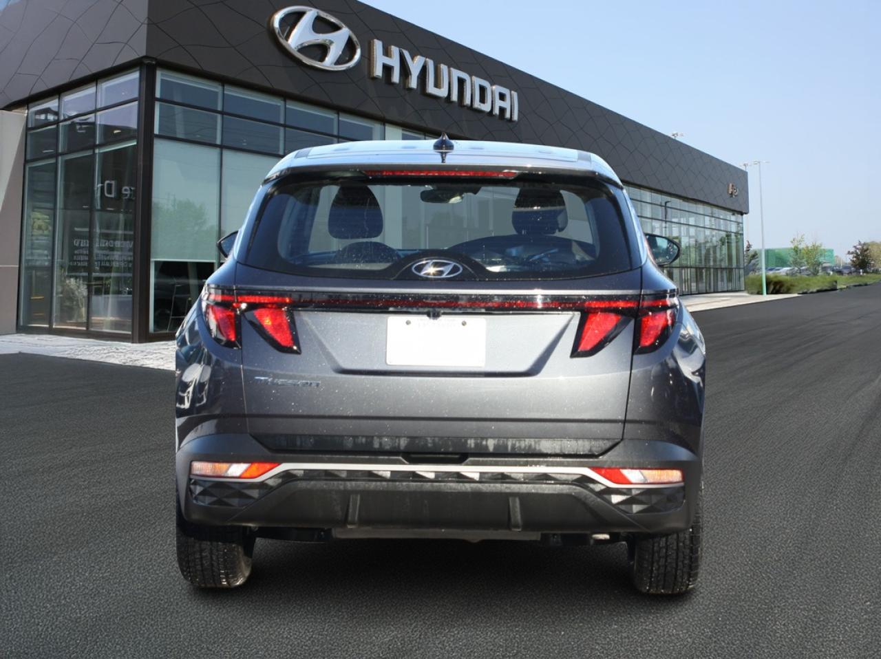 2023 Hyundai Tucson Essential FWD / Heated Seats / Backup Camera Photo