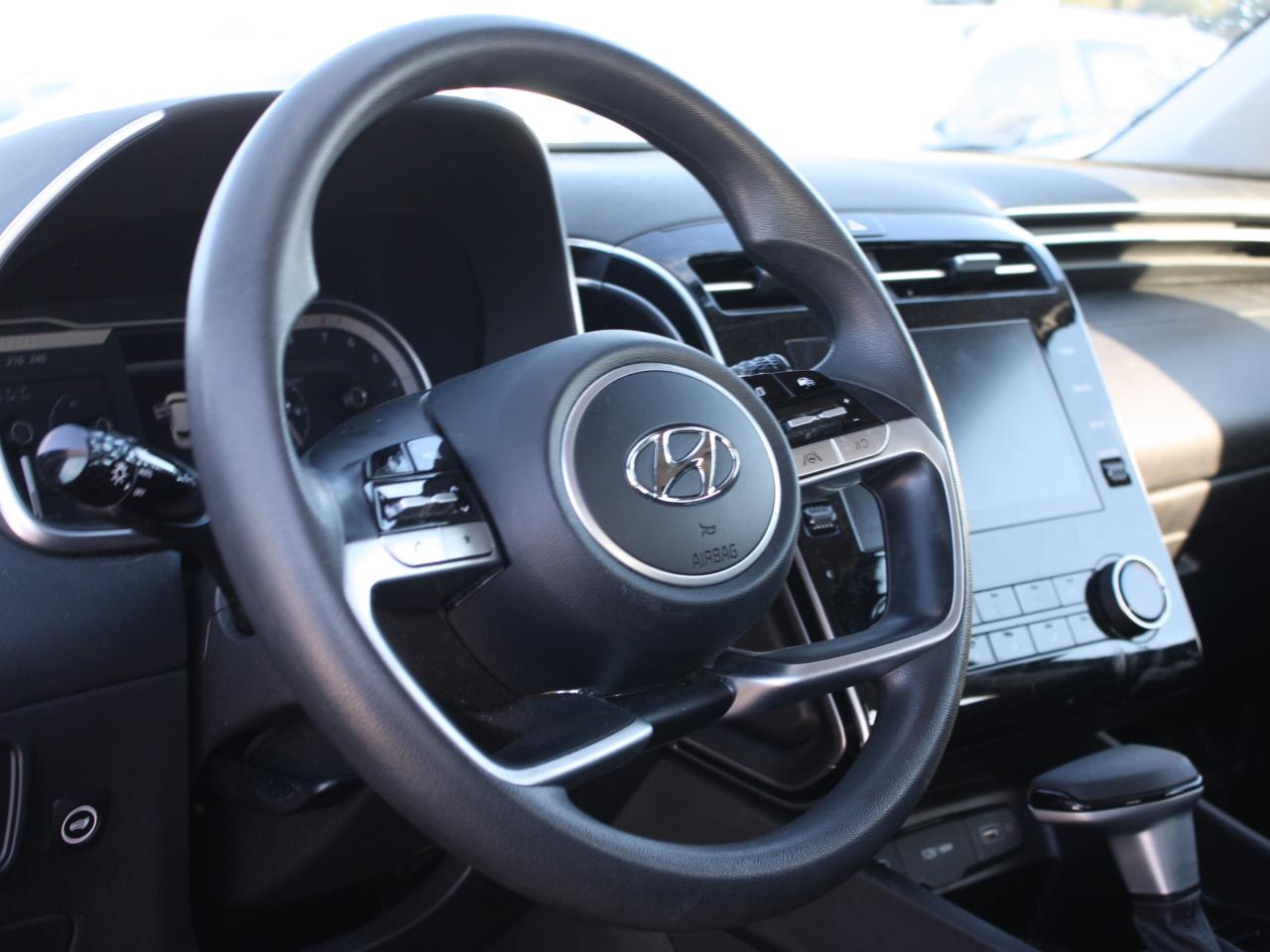 2023 Hyundai Tucson Essential FWD / Heated Seats / Backup Camera Photo