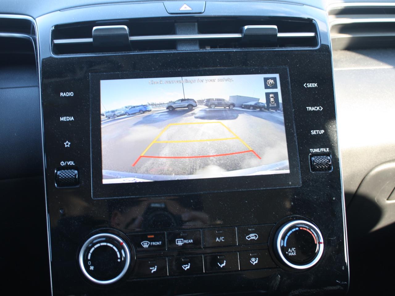 2023 Hyundai Tucson Essential FWD / Heated Seats / Backup Camera Photo