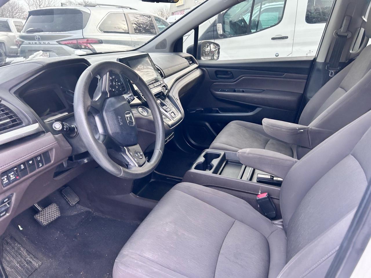 2018 Honda Odyssey EX Auto Photo3