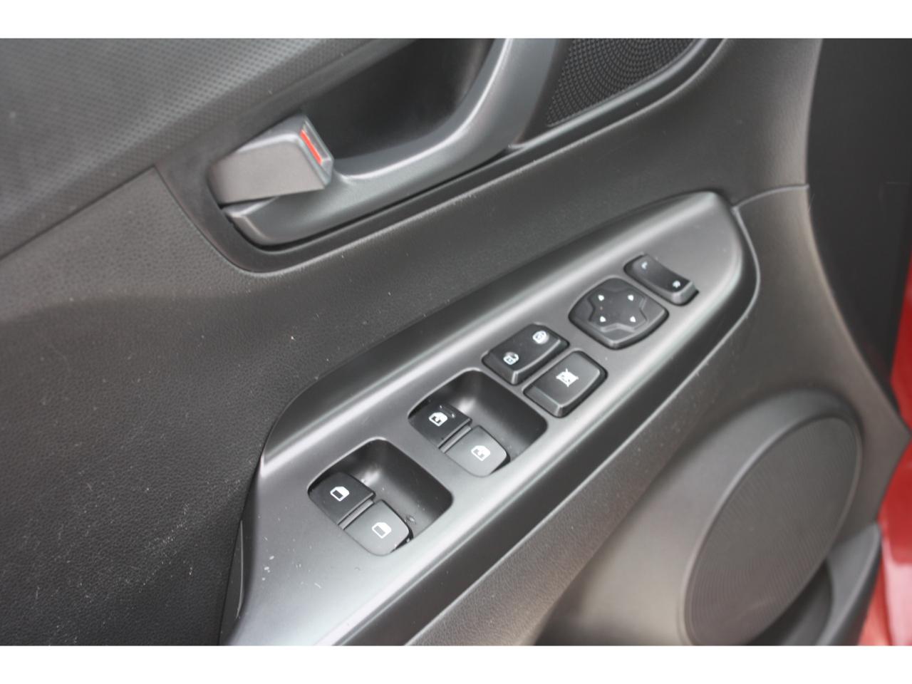 2023 Hyundai KONA 2.0L Preferred AWD / Heated Seats / CarPlay / Photo