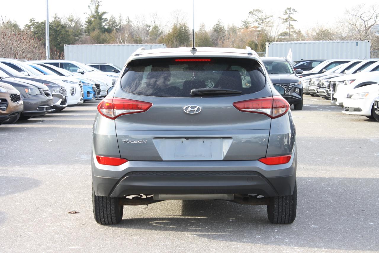 2017 Hyundai Tucson Premium FWD / Heated Seats / Blind Spot / Camera Photo