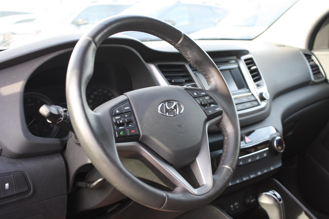 2017 Hyundai Tucson Premium FWD / Heated Seats / Blind Spot / Camera Photo