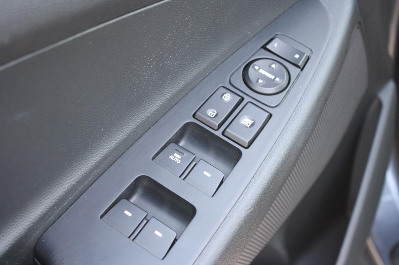 2017 Hyundai Tucson Premium FWD / Heated Seats / Blind Spot / Camera Photo