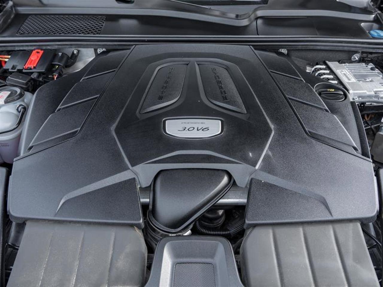 2023 Porsche Cayenne Platinum Edition AWD Premium Pkg Plus Exterior Mir Photo