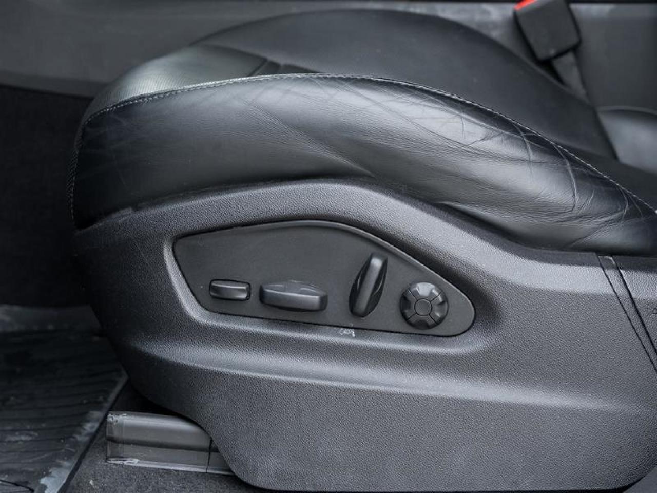 2023 Porsche Cayenne Platinum Edition AWD Premium Pkg Plus Exterior Mir Photo