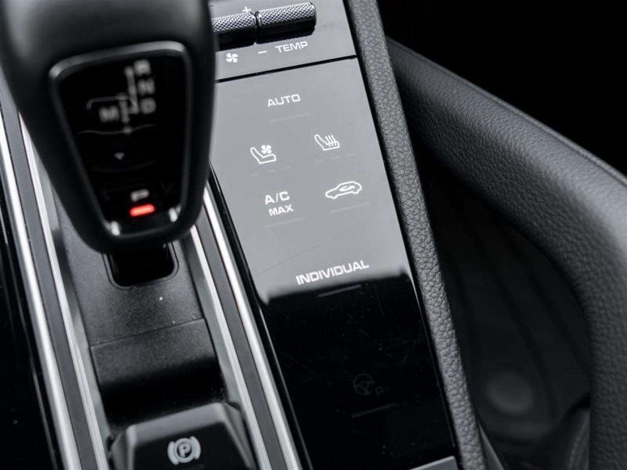 2023 Porsche Cayenne Platinum Edition AWD Premium Pkg Plus Exterior Mir Photo