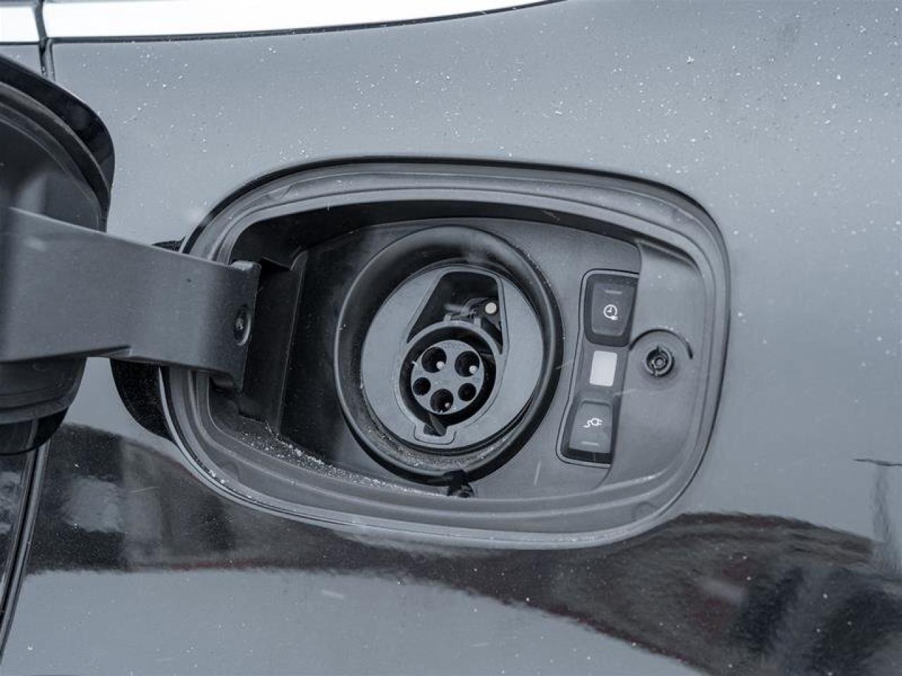 2022 Porsche Cayenne E-Hybrid AWD Premium Pkg Assistance Pkg Photo