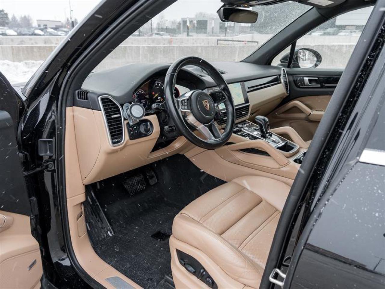 2022 Porsche Cayenne E-Hybrid AWD Premium Pkg Assistance Pkg Photo