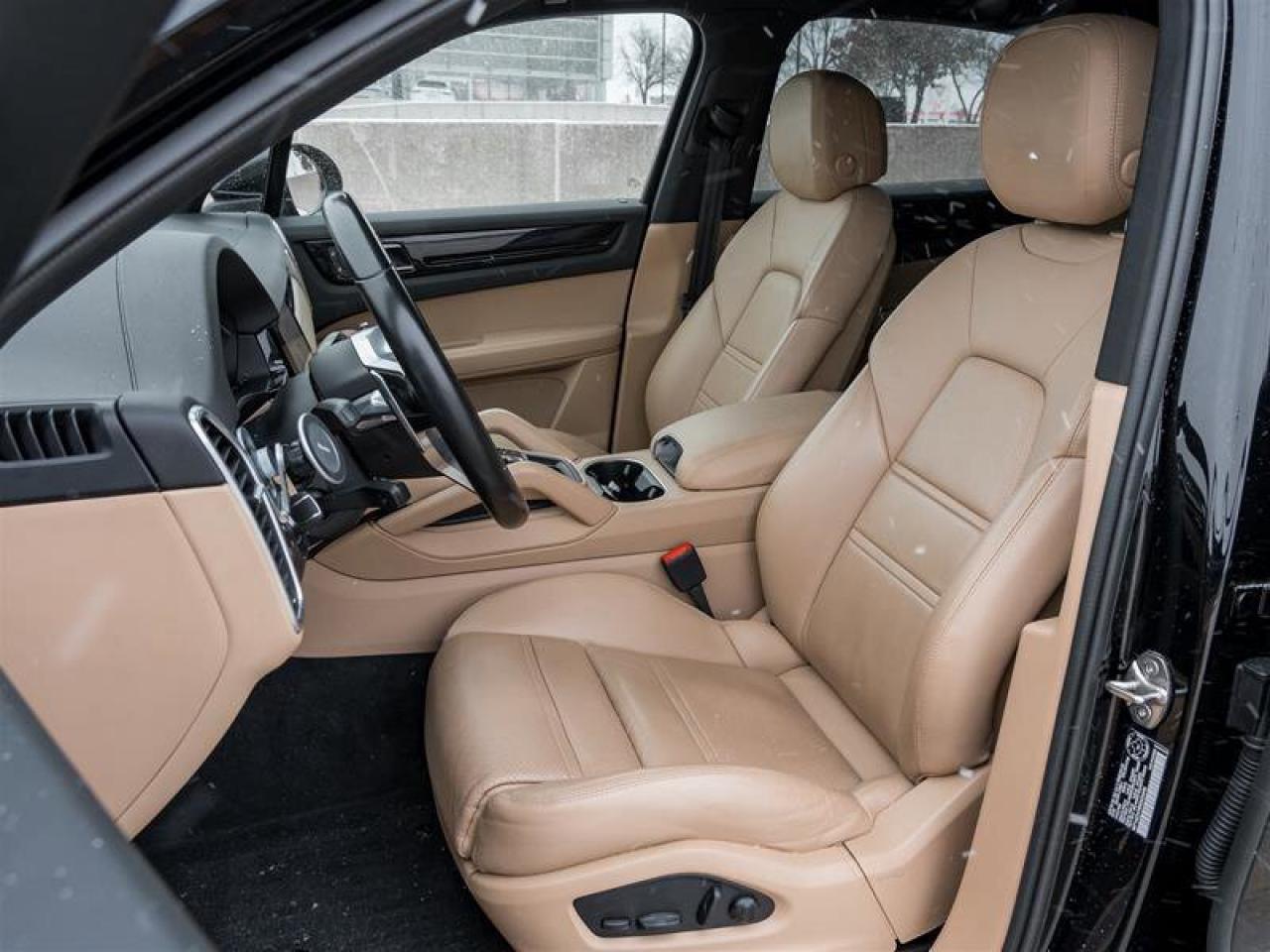 2022 Porsche Cayenne E-Hybrid AWD Premium Pkg Assistance Pkg Photo