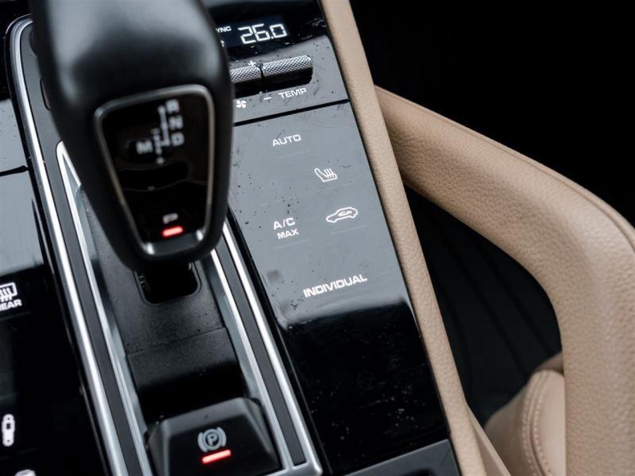 2022 Porsche Cayenne E-Hybrid AWD Premium Pkg Assistance Pkg Photo